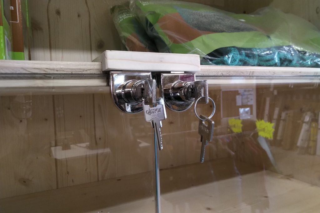 Atelier-du-Guiers-agencement-magasin (2)