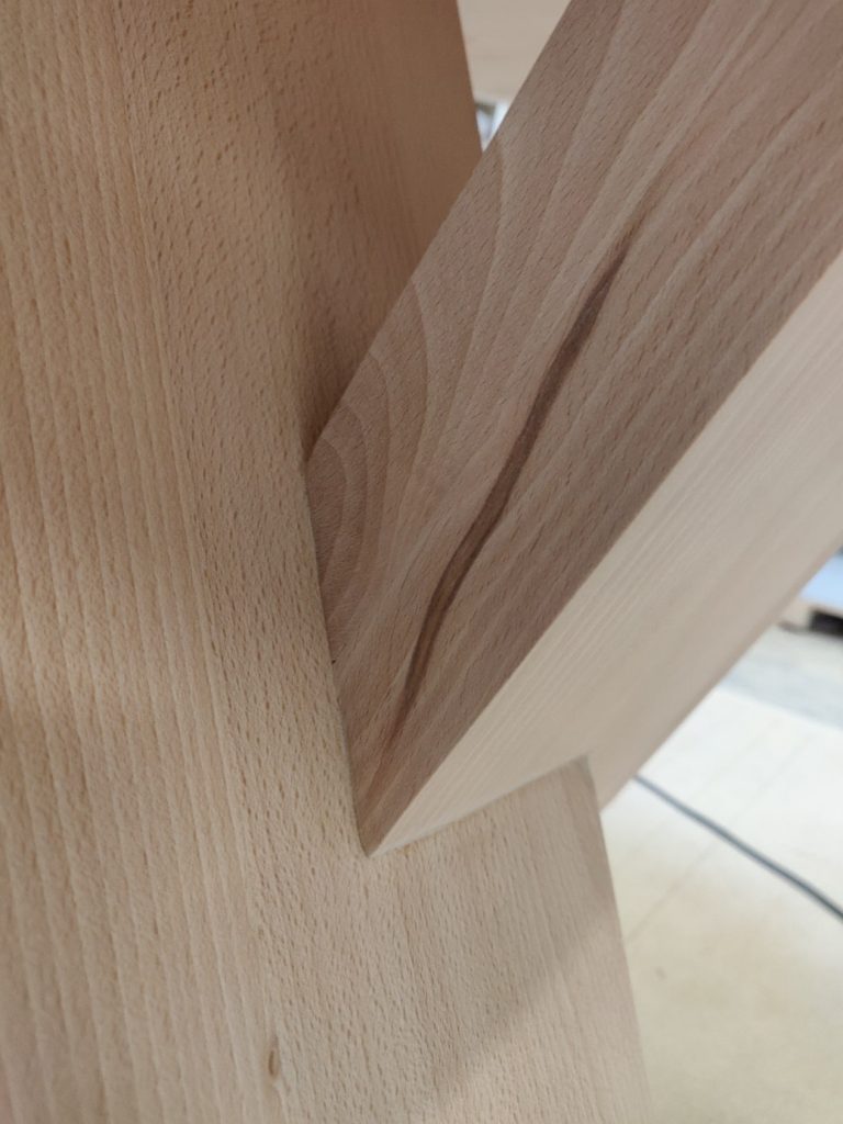 Atelier-du-Guiers-table-ronde (1)